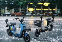sepeda listrik kena hujan